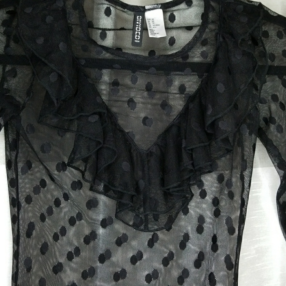 H&M Top - Picture 2 of 2